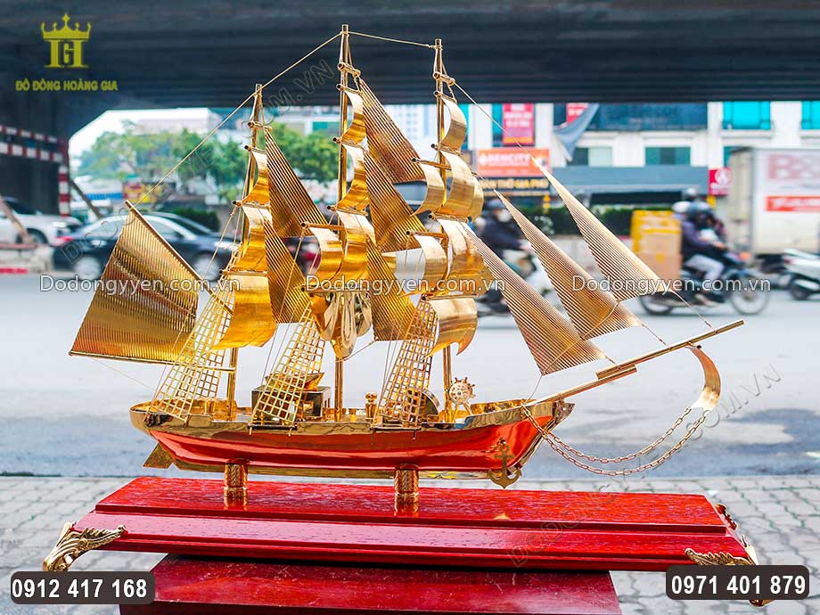 Gia chủ n&ecirc;n đặt vật phẩm l&ecirc;n cao, tr&aacute;nh đặt thẳng xuống đất